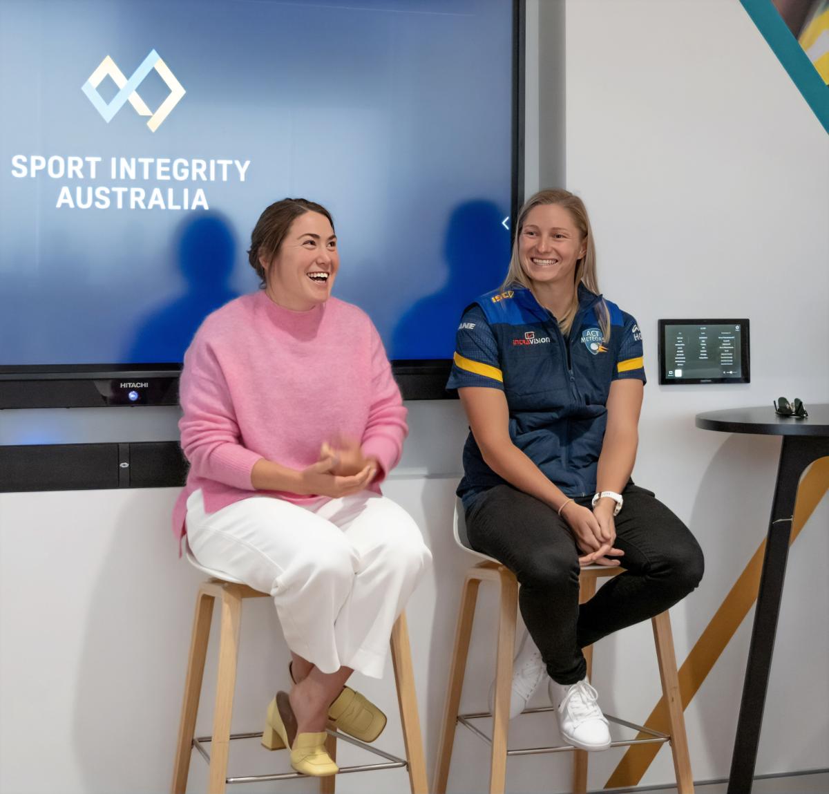 2018 Commonwealth Games gold medallist, cyclist Chloe Hosking and ACT Meteors allrounder Zoe Cooke 